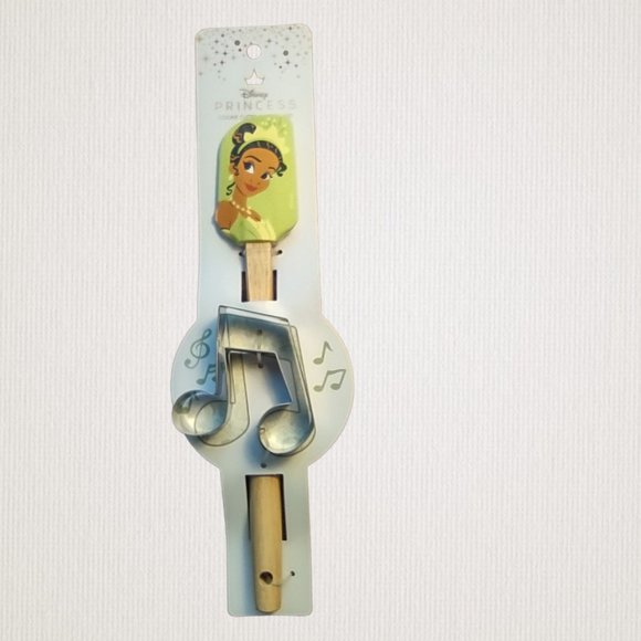 NEW - DISNEY Princess Tiana Spatula & Cookie Cutter Set - Picture 1 of 2